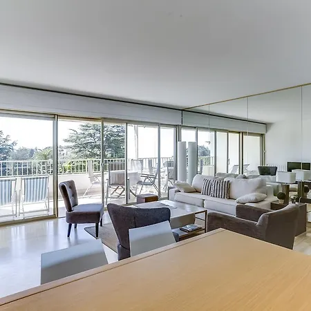 Leader Boulevard Flat With Terrace By Guestready * קאן
