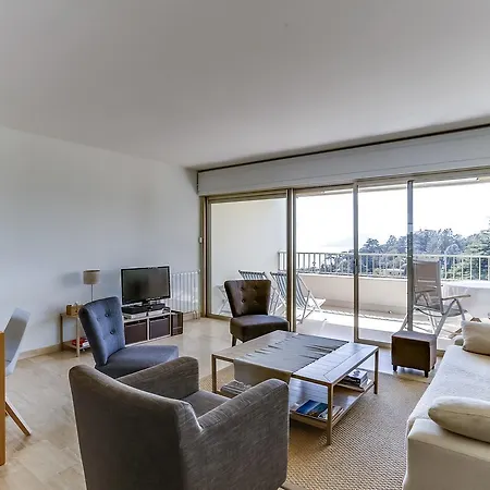 Apartment Leader Boulevard Flat With Terrace By Guestready *