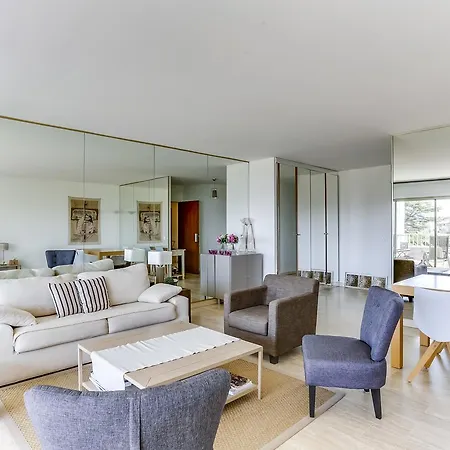 Leader Boulevard Flat With Terrace By Guestready *