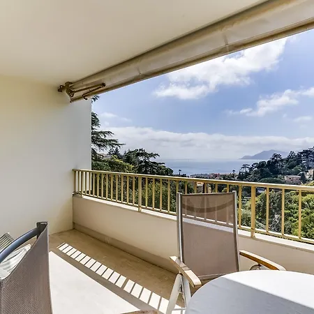 Leader Boulevard Flat With Terrace By Guestready * Cannes